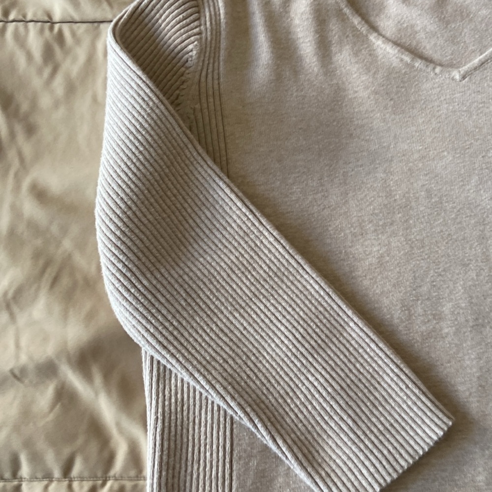 Lightweight Sweater - Picture 3 of 4